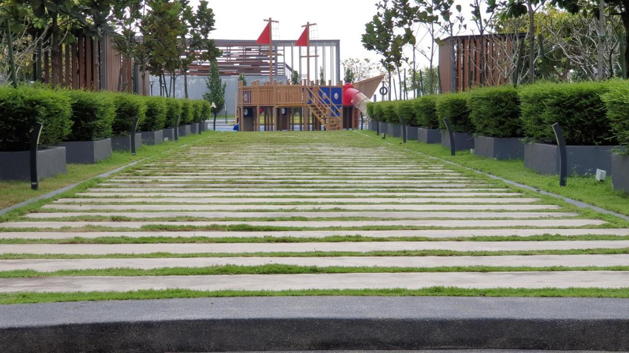 Jenjarum Bsp21 Family Homestay מראה חיצוני תמונה