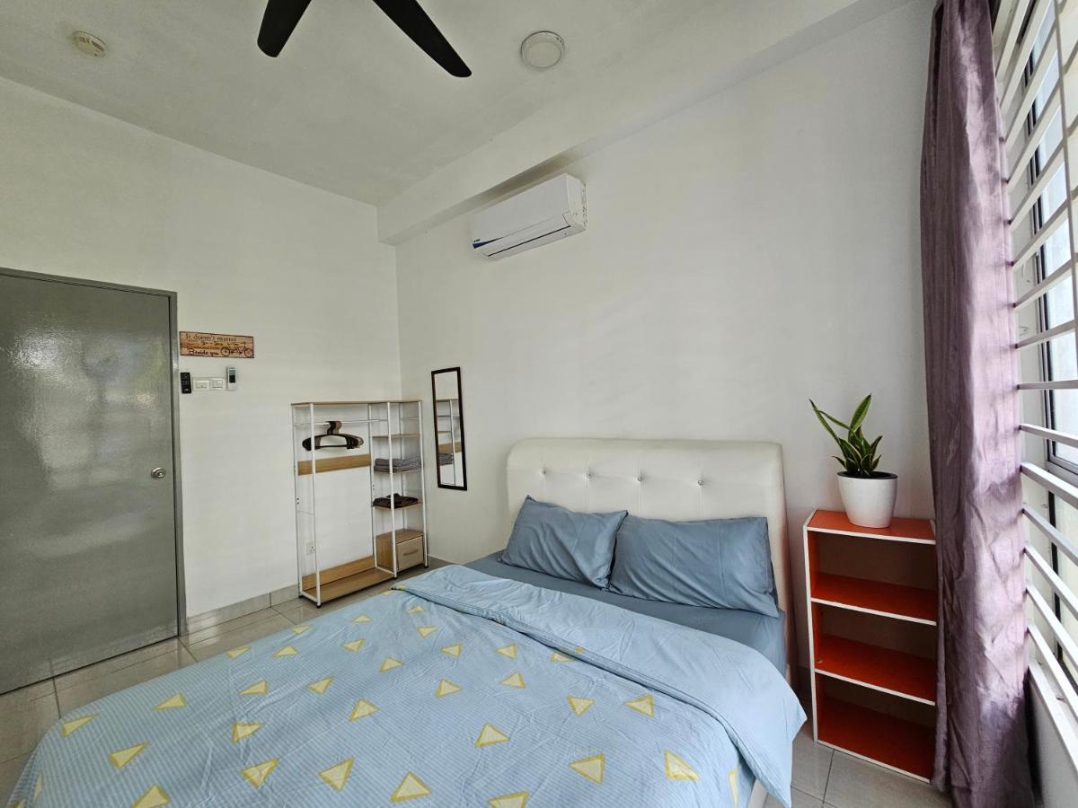 Jenjarum Bsp21 Family Homestay מראה חיצוני תמונה